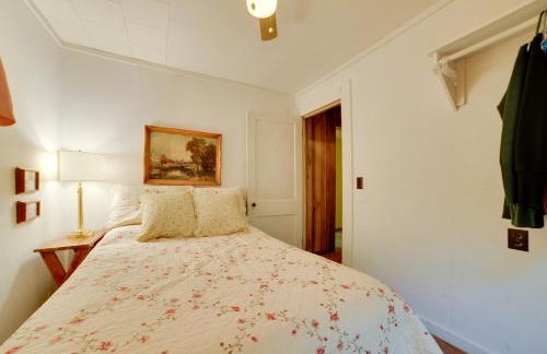 Peaceful Hazel Cottage with Deck and Yard! - Foto 19