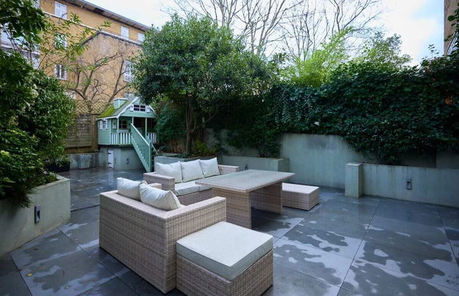 The South Hampstead Hideaway - Stylish 6bdr Home - Photo 16