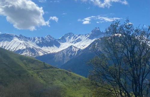vue splendide montagnes centre village pieds des pistes et remontées Mécaniques - Foto 44