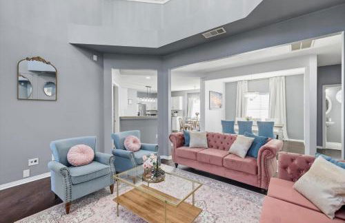 Parisian-Inspired 5-BD w Pool Playground Cinema - Foto 11