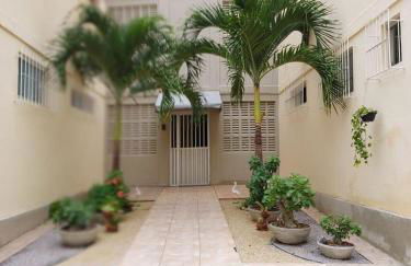 Apartamento em Capim Macio com 03 quatros e cinco camas perto da praia - Photo 1