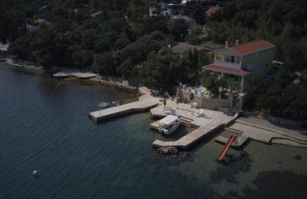 Beachfront Apartment Live - Photo 6