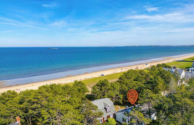 Bayview Beach Cottage For 4! - Photo 43