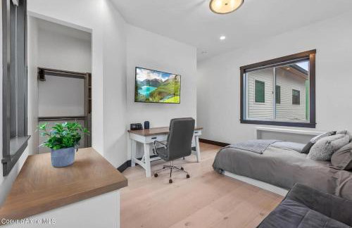 Luxury Home mins from Downtown CDA - Foto 20