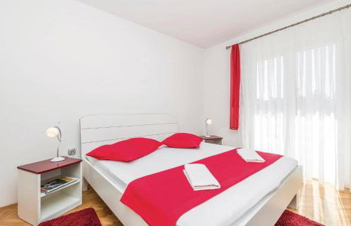 3 Bedroom Cozy Apartment In Viskovo - Foto 25