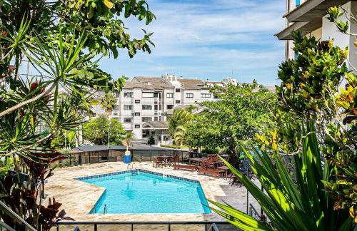 Apto com sacada e churrasq 260m Praia Brava COI302 - Foto 1