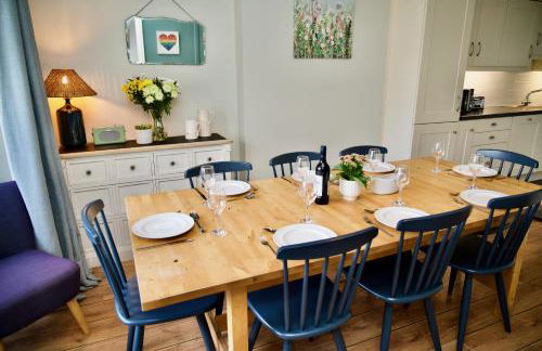 Tegfryn (Sleeps 8), 5*, Sea View, Borth y Gest - Photo 8