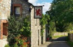 Rose Cottage Trecynon Traditional 2 bed cottage Zip World Beacons Bike - Photo 32