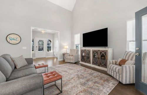 Beautiful Home with Lake and Marina Access, Firepit, Golf Cart Included - Foto 24