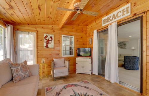 2 Mi to Seagull Beach Charming Family Home - Foto 8