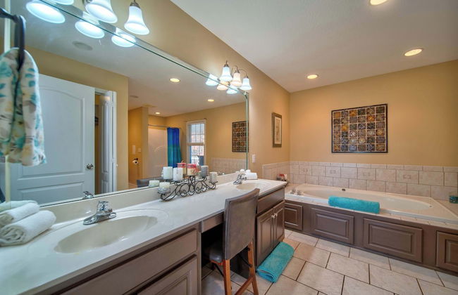 Sunset View 3 BDR Close to Downtown! - Photo 28