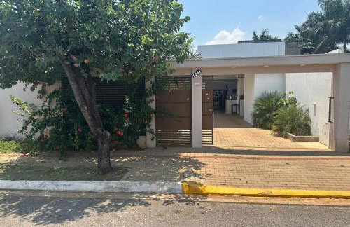 Estilo resort para confraternizar com hidro, piscina, garagem em casa tudo privativo, insira acima de 6 hóspedes para usar os 3 quartos - Photo 3