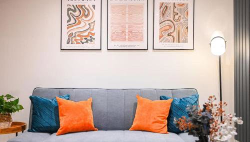 Luxury 2 Bed Maisonette with Parking Near Tube - Foto 4