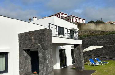 Deluxe House - Photo 3