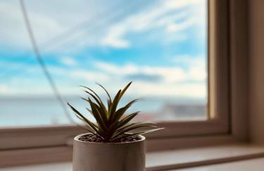 Two Bedroom Flat with Sea Views! - Foto 11