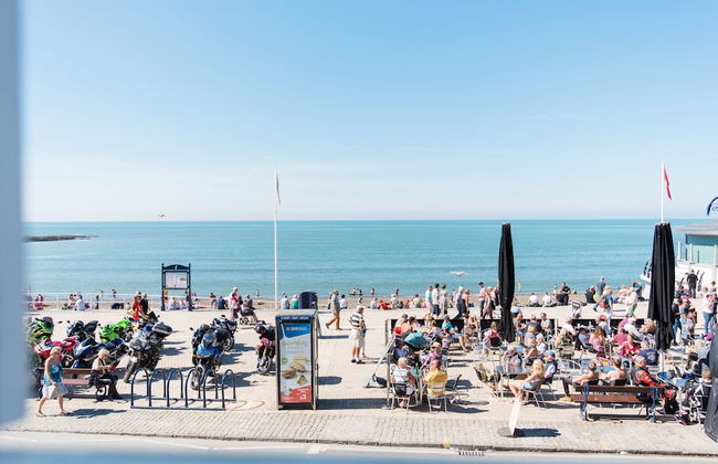 Ar Lan Y Mor Seaside Apartment - Photo 24