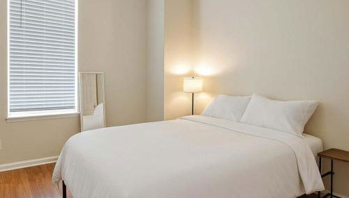 Soulard 2BR Balcony Free Parking Walk to Dining - Foto 5