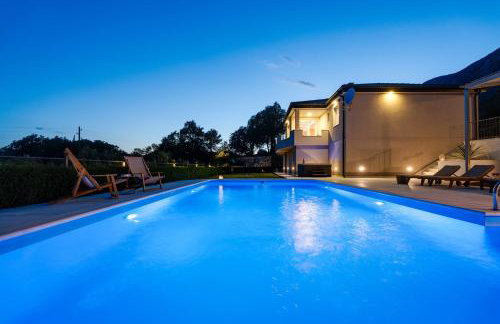 VILLA BEYBE with Jacuzzi, large private pool 50m2, BBQ,free WIFI, 3 bedrooms - Foto 37