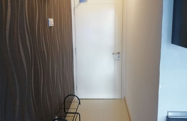 Lawang Suite 1 Bedroom Corner Apartment - Photo 8