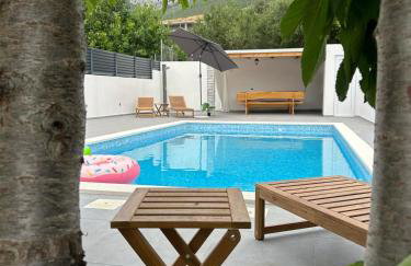 "Heaven on earth" with pool - Photo 40