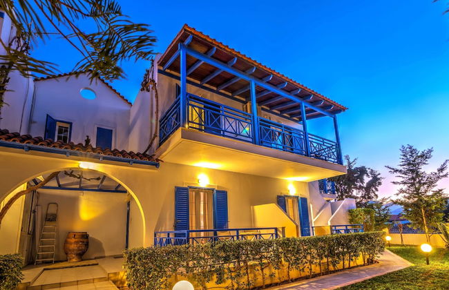 Bbq, Balcony, 42mbps, King, Backyard, Full Kitchen-1 - Photo 17