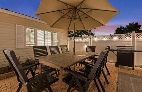 Majestic Lux Home with Heated Pool and Spa! - Foto 22