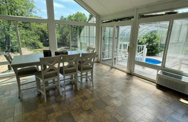 Majestic Cottage Estate with Indoor Heated Pool - Foto 5