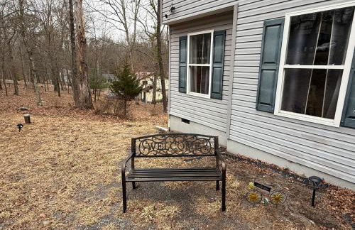 Spacious and tranquil 5br house in charming East Stroudsburg w game room, pets allowed - Foto 51