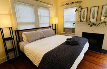 4 Bedroom DC's Best Location with Parking, Walk to Clarendon Metro, Shopping and Nightlife! - Foto 15