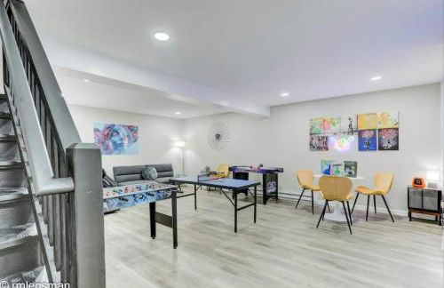 The Hut House 3BR 3BA Game Room Massage Chair - Foto 32