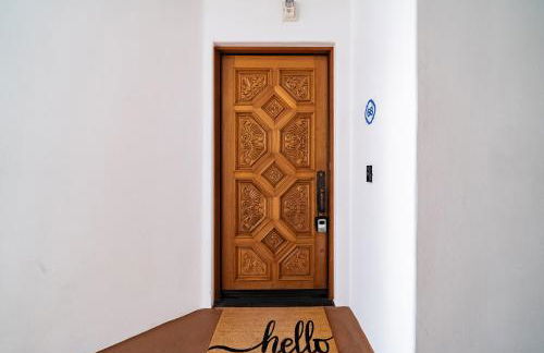 10-Star Property! Premium Ocean Views, Immaculate Corner Condo with Fireplace, New Golf Cart - Foto 3