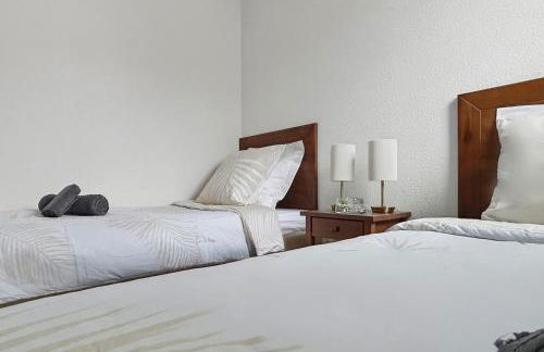 T3 chaleureux avec terrasse et piscine chauffée - Foto 16