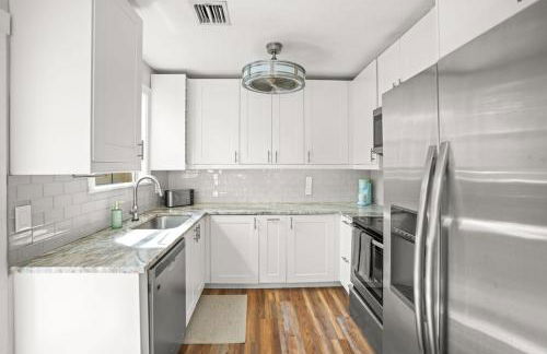 Heated Pool Grill Fire Pit & Cold Plunge Sleeps 8! - Foto 16