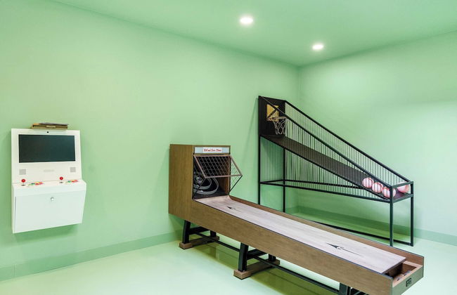 The Pond Estate by Avantstay Maximalist Designer Compound w/ 2 Casitas, Indoor + Outdoor Pools, Tennis Court, & Gorgeous Mountain Views 12k Sqft - Foto 27