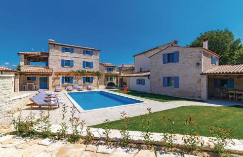 Nine-Bedroom Holiday Home In Bokordici - Foto 1