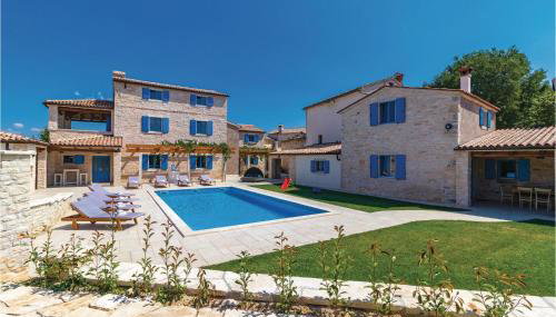 Nine-Bedroom Holiday Home In Bokordici - Foto 1