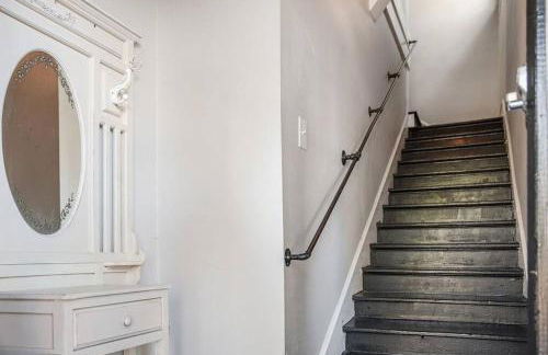 Old Dauphin Way Historic Home - Unit 2 - Photo 12