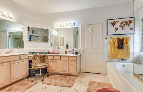 Shop, Play and Explore Family Home in Allen - Foto 16