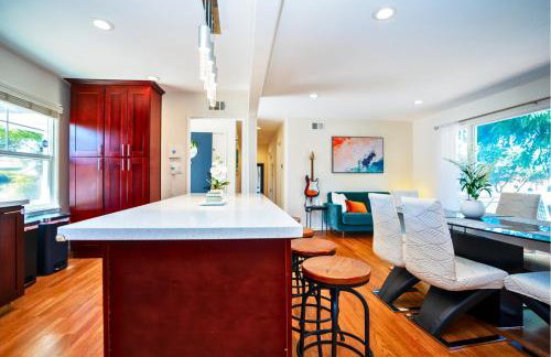 Cheerful 3BR Bar, Jacuzzi & Kids Treehouse - Foto 19