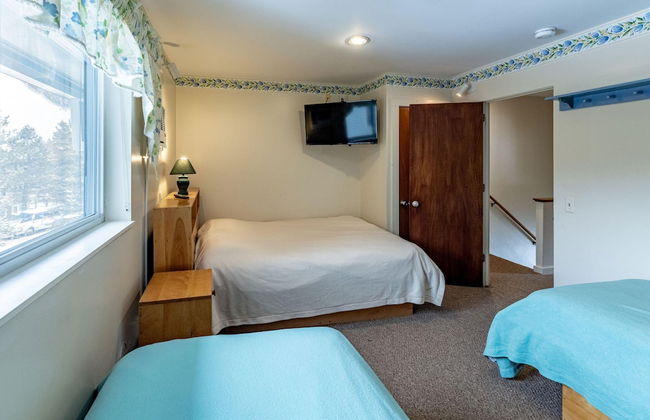 4BR Private Townhouse at Smugglers Notch Resort - Photo 16