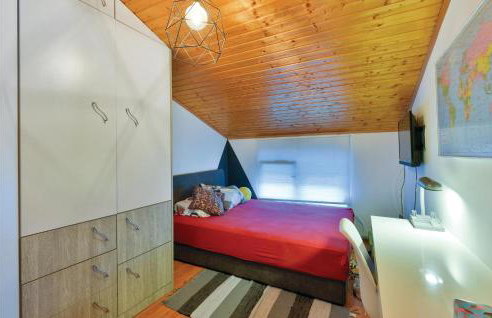 Gorgeous Home In Krizevci - Photo 28