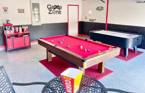 Marvelous Villa, South facing pool and hot tub, themed bedrooms near Disney - Foto 15