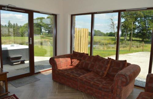 The Farmhouse at Williamscraig Holiday Cottages - Photo 12