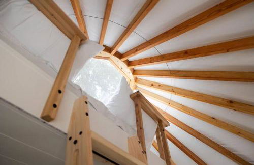 Purple City Retreats - Luxury Yurt & Spa - Foto 13