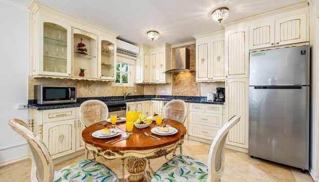 Cozy 1br1ba w Balcony Pool in Great Location - Foto 3, Habitación