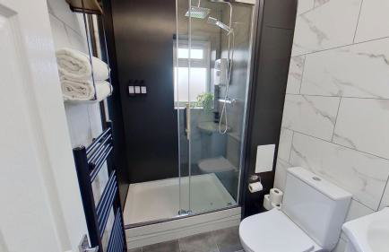 Elegant 2 Bed House Near City Centre - Foto 31