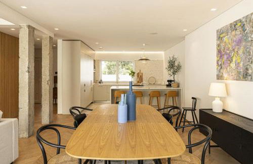 Contemporary Restelo Pool Haven - Photo 8