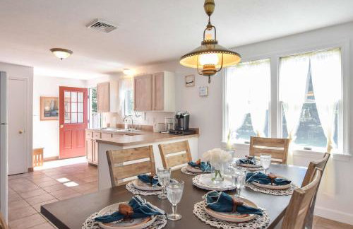 Beach House Short Walk to Kingsbury Beach - Foto 9