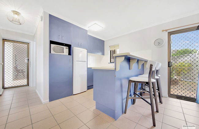 Driftwood On The Beach - Photo 16