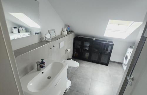 Apartment Katarina Oberasbach 24h Self Checkin mit Klimaanlage 6 Minuten von Playmobil Fun Park - Foto 25